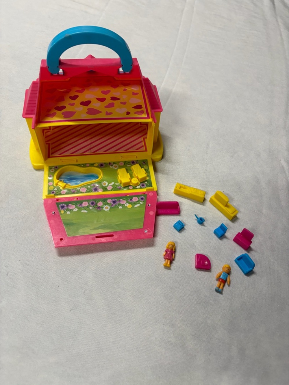 Tiny Doll House with Accessories - Picture 4 of 5